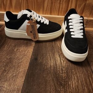 New Project Cloud Nita Sneakers